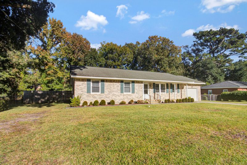 1843 Saint Julian Dr, Charleston, SC 29407