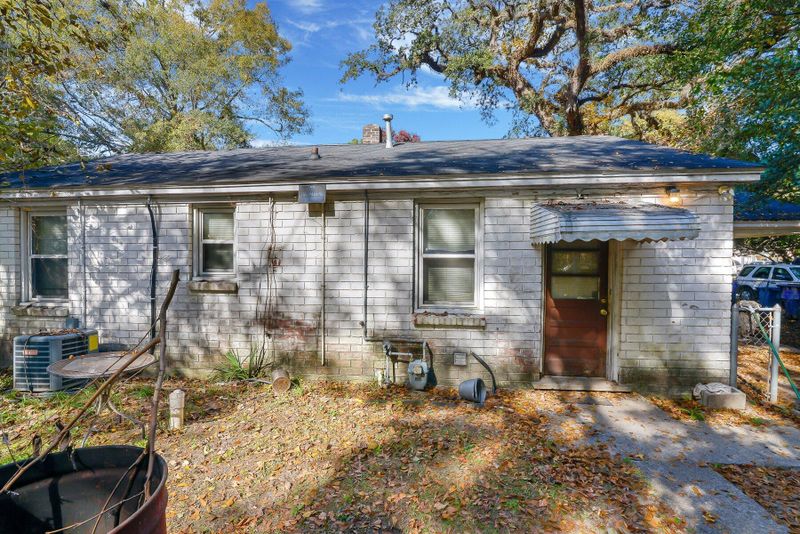2163 Eleanor Dr, North Charleston, SC 29406