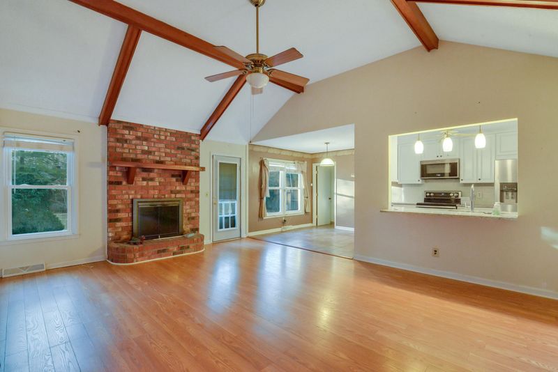 200 Chessington Cir, Summerville, SC 29485