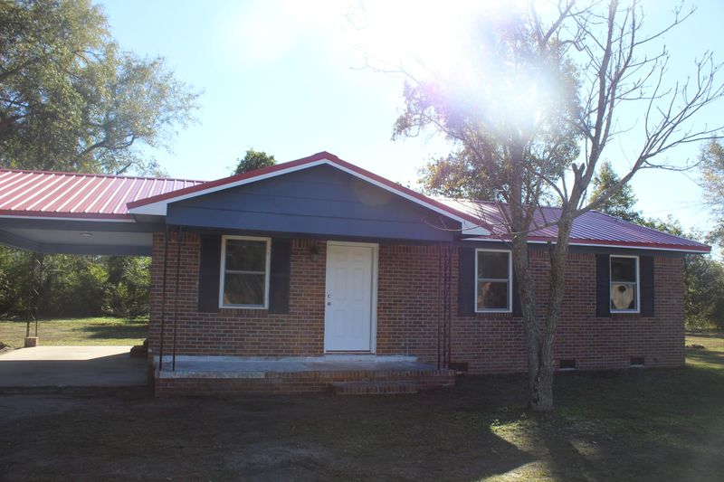 311 Frans Ln, Saint Stephen, SC 29479
