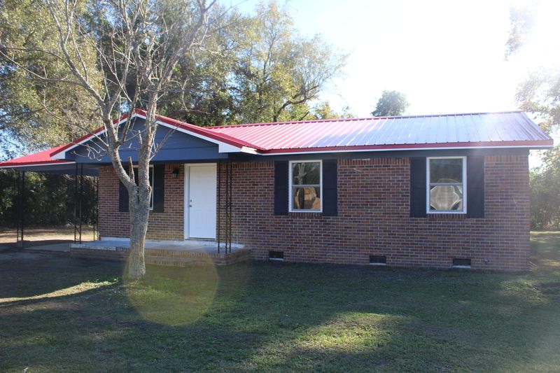 311 Frans Ln, Saint Stephen, SC 29479