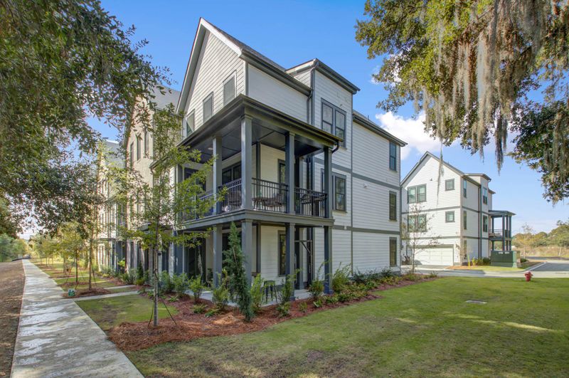 1647 Florentia St, Mount Pleasant, SC 29464