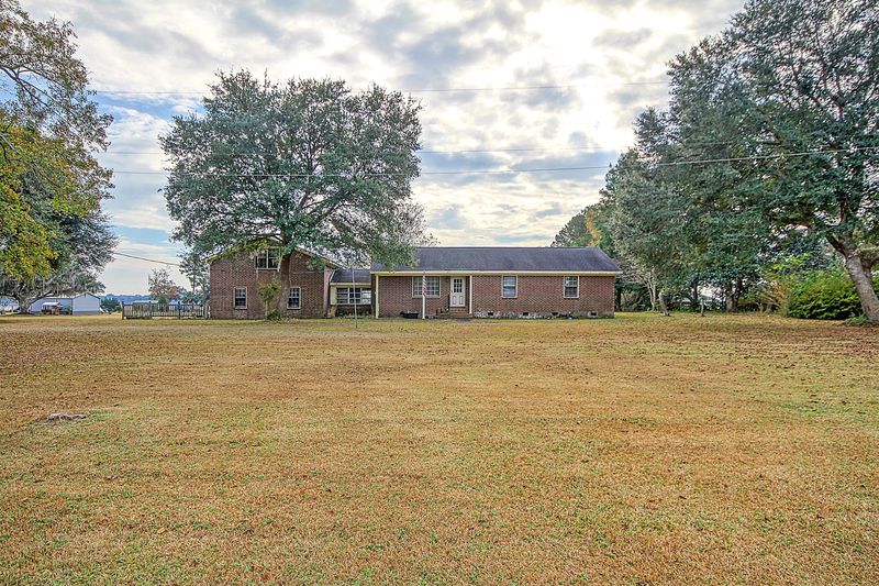 4683 Westervelt Rd, Meggett, SC 29449