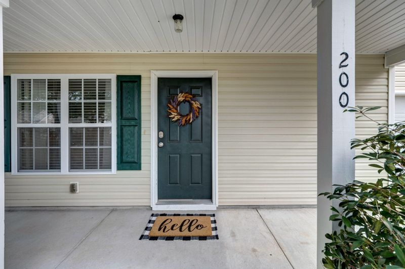 200 Sherwood Ct, Hanahan, SC 29410