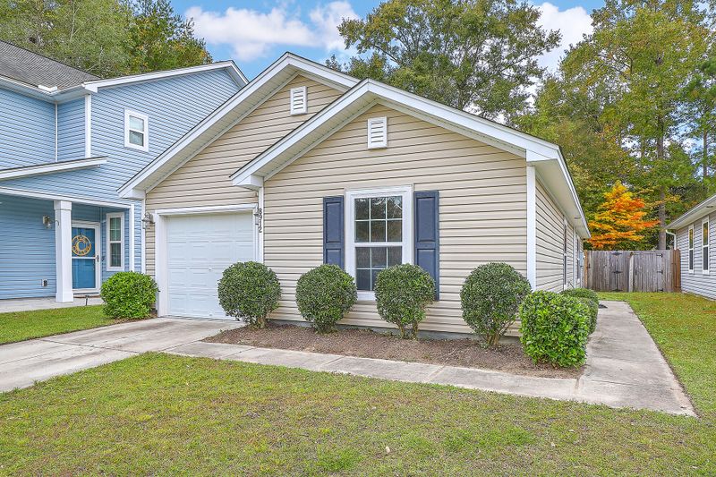 8912 Arbor Glen Dr, North Charleston, SC 29420