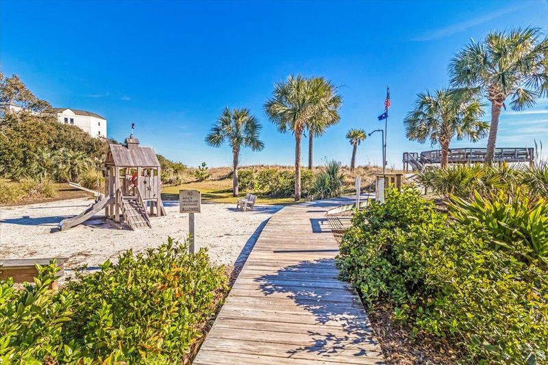 D427 Shipwatch #5 Weeks, Isle Of Palms, SC 29451
