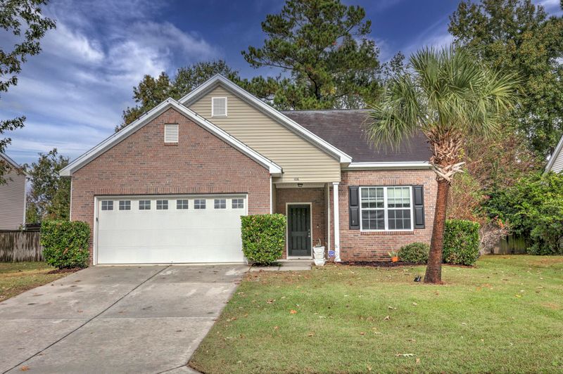 106 Broken Branch Dr, Goose Creek, SC 29445