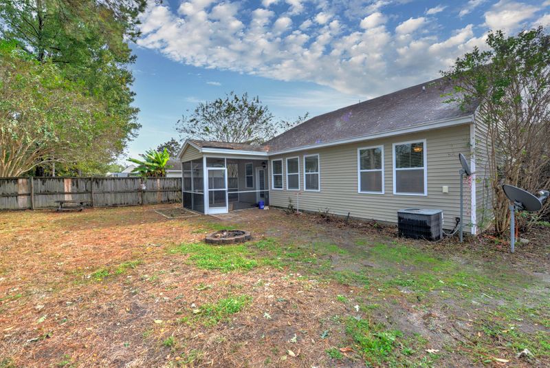 106 Broken Branch Dr, Goose Creek, SC 29445