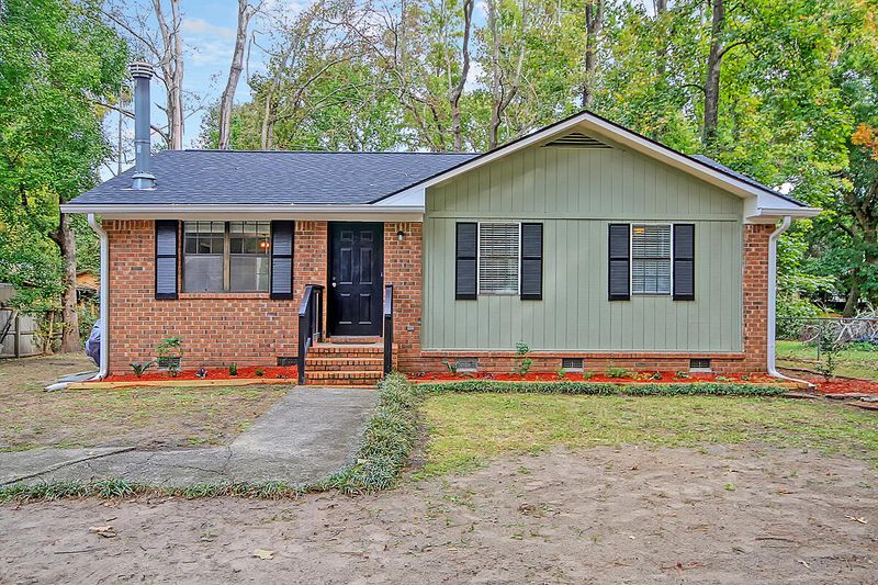 1907 Ghana St, Johns Island, SC 29455