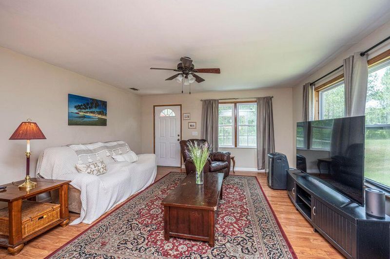 1515 Landry Farms Way, Mcclellanville, SC 29458