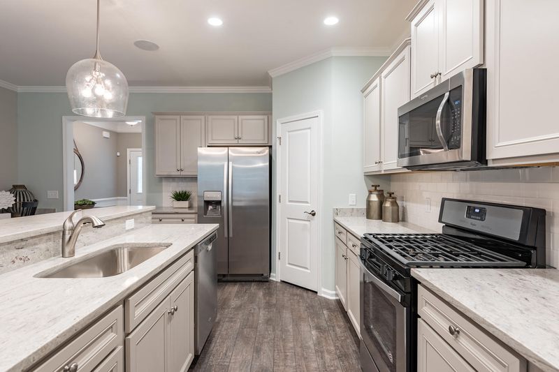 2149 Leopold St, Johns Island, SC 29455