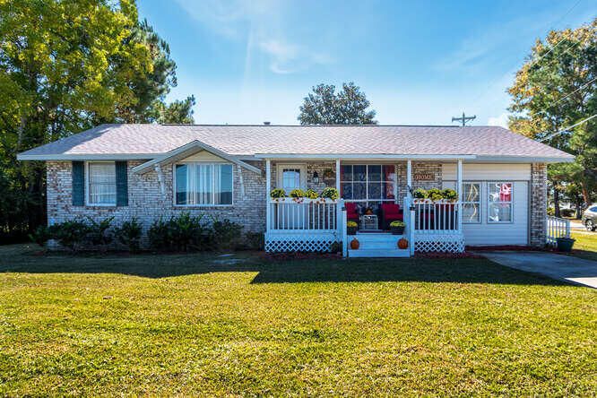 110 Wall St, Moncks Corner, SC 29461