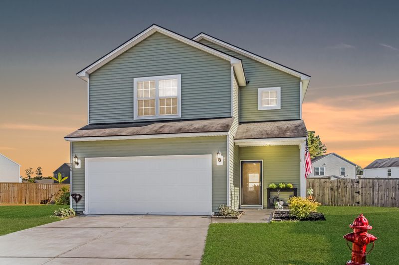 366 Iveson Rd, Summerville, SC 29486