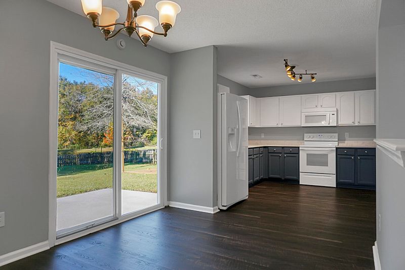 125 Broken Branch Dr, Goose Creek, SC 29445