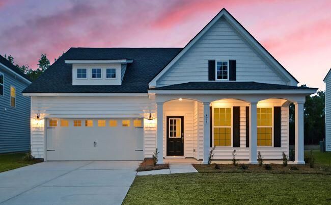 320 Firewheel Ct, Summerville, SC 29486
