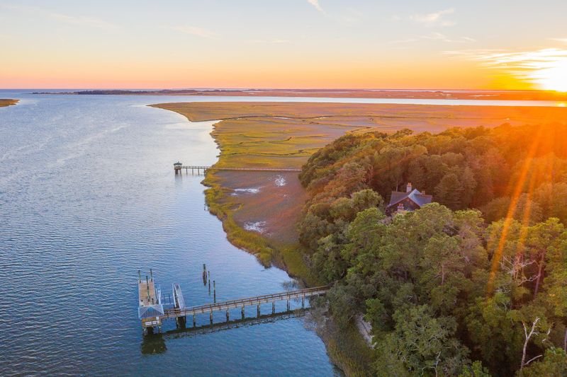 2034 Bailey Island Ln, Edisto Island, SC 29438