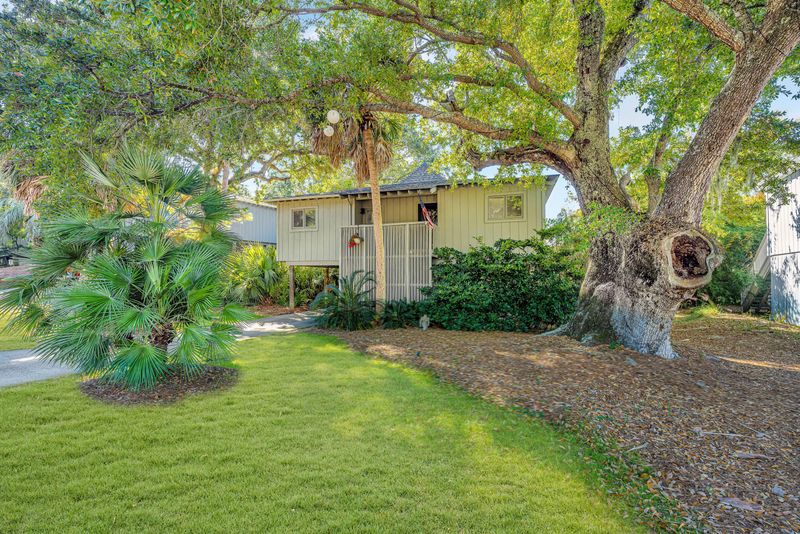 5 Sandpiper Ct, Isle Of Palms, SC 29451