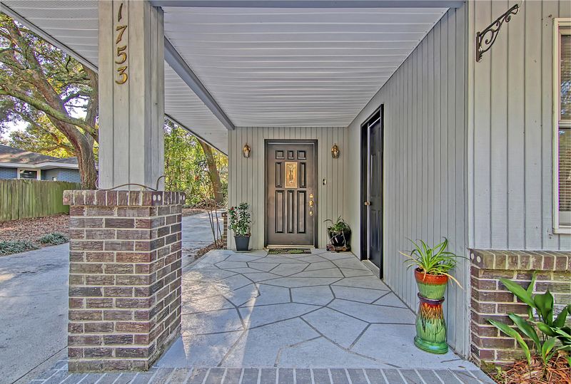 1753 Afton Ave, Charleston, SC 29407