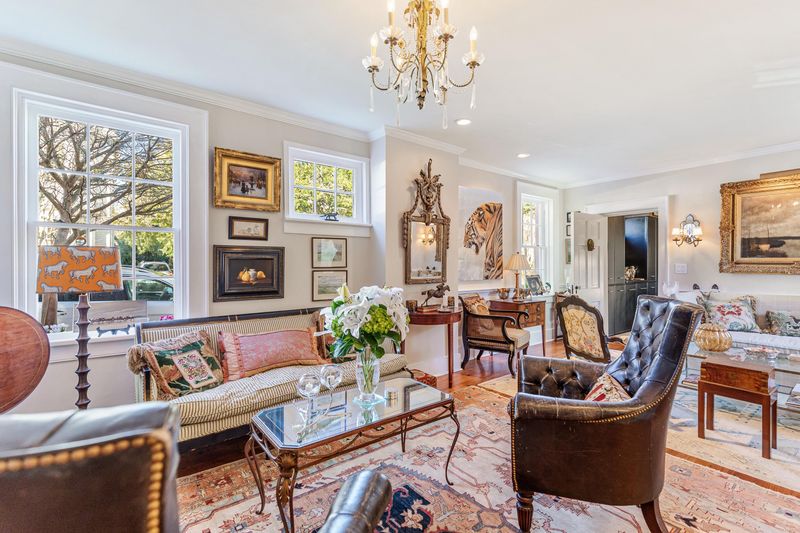 149 Broad St, Charleston, SC 29401