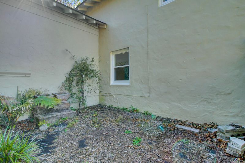 2211 Woodland Shores Rd, Charleston, SC 29412