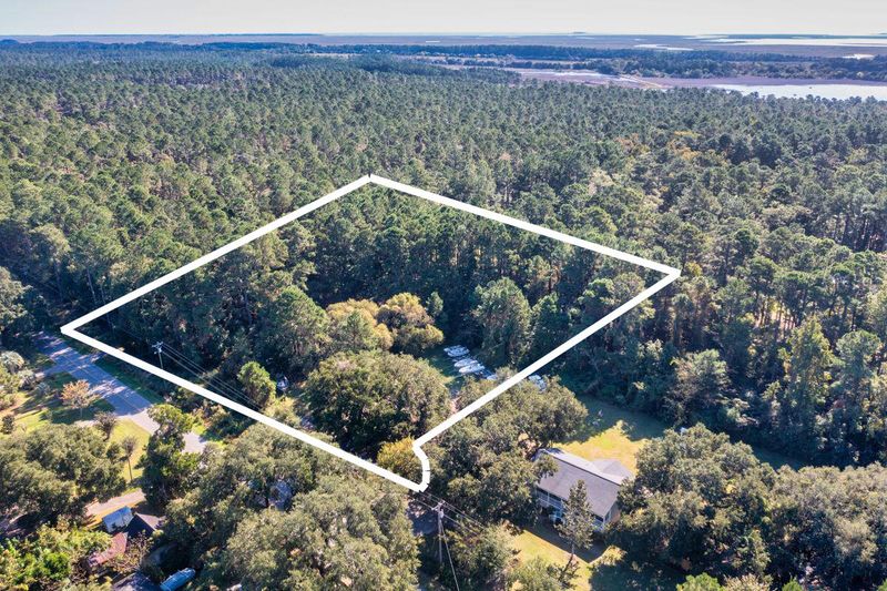 459 Dupre Rd, Mcclellanville, SC 29458