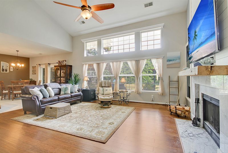 2363 Parsonage Woods Ln, Mount Pleasant, SC 29466