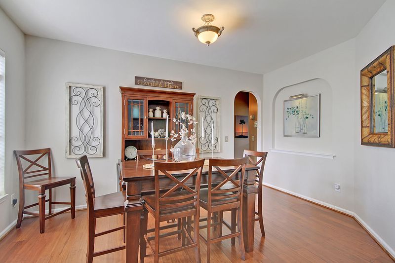2363 Parsonage Woods Ln, Mount Pleasant, SC 29466