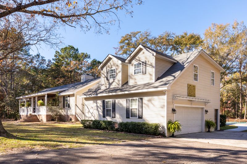6288 Old Jacksonboro Rd, Ravenel, SC 29470