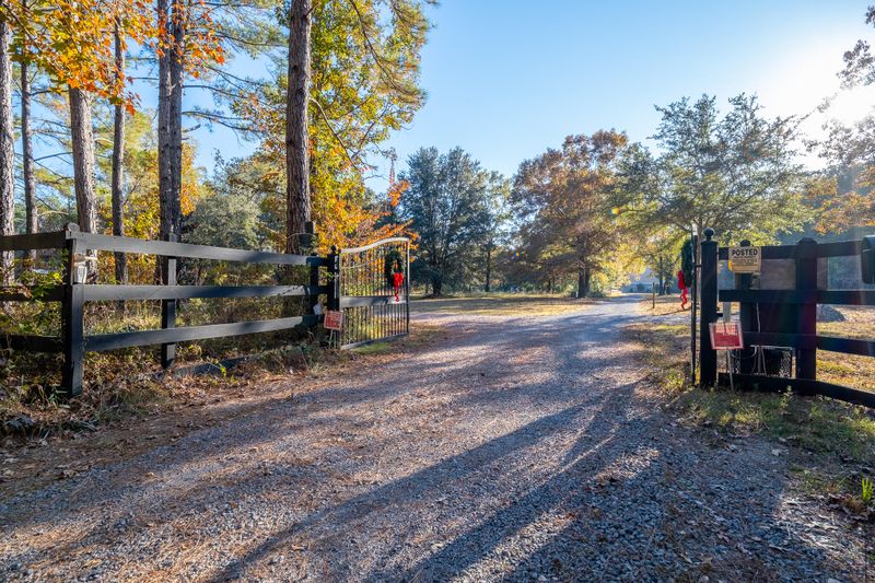 7011 Durgin Pl, Awendaw, SC 29429
