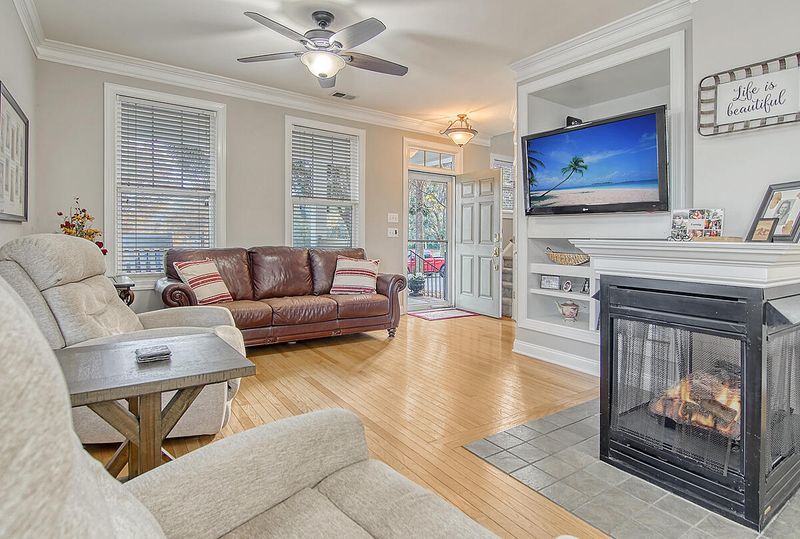 1941 Pierce St, Charleston, SC 29492