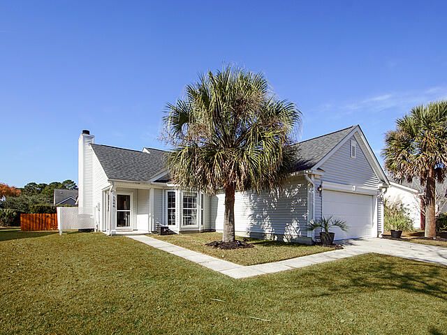 1566 Sweet Myrtle Cir, Mount Pleasant, SC 29466