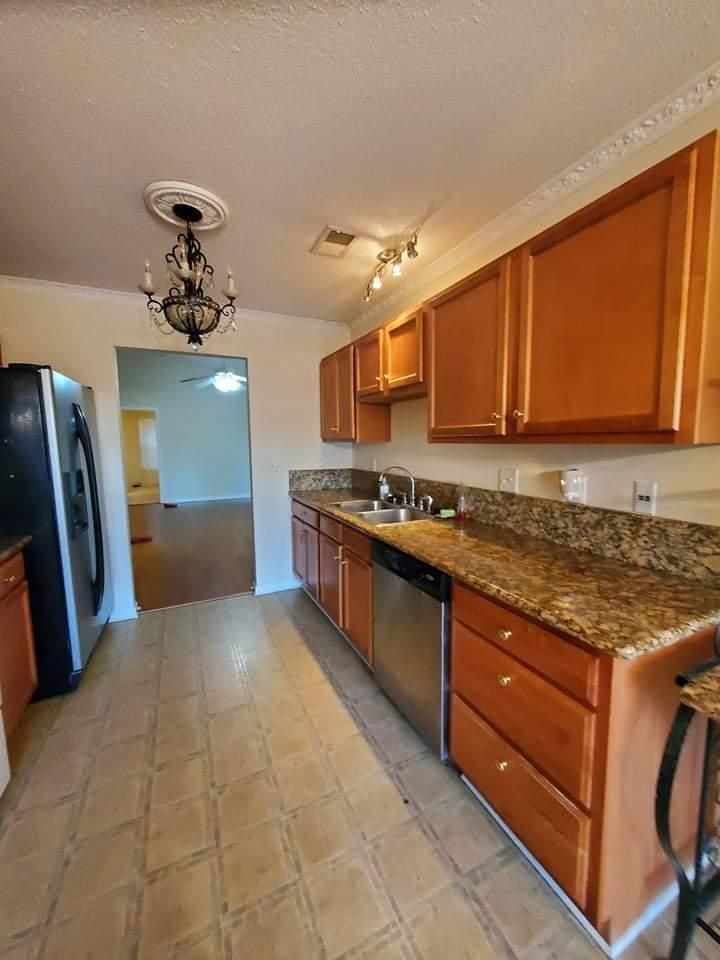 98 Lucy Dr, Goose Creek, SC 29445