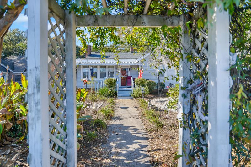 4827 North Blvd, North Charleston, SC 29405