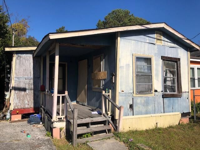 2030 Forest Ave, North Charleston, SC 29405