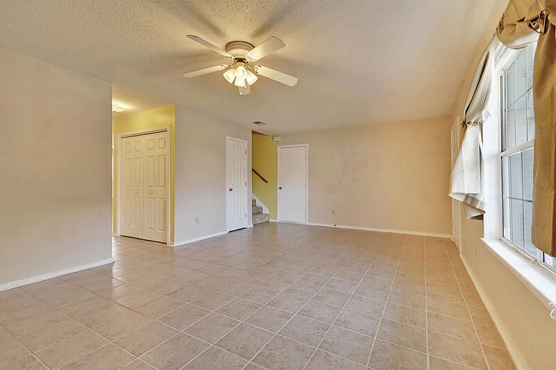 67 Three Pence Ln, Charleston, SC 29414