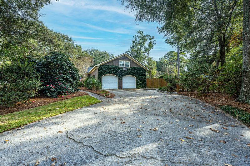 593 Clearview Dr, Charleston, SC 29412