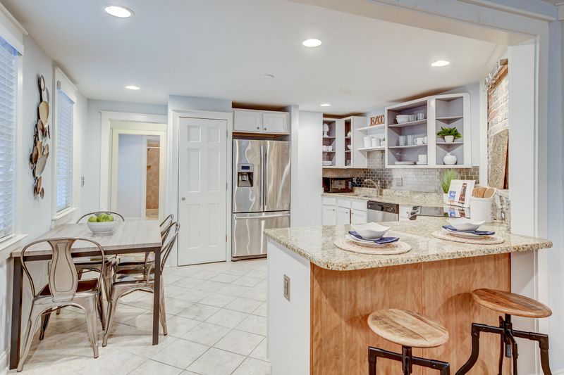 50 Morris St, Charleston, SC 29403