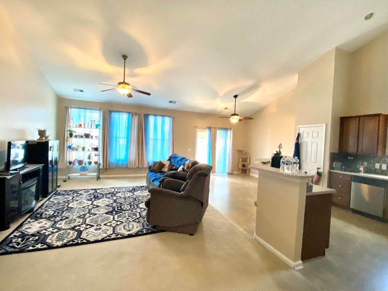 3073 Nantuckett Ave, North Charleston, SC 29420