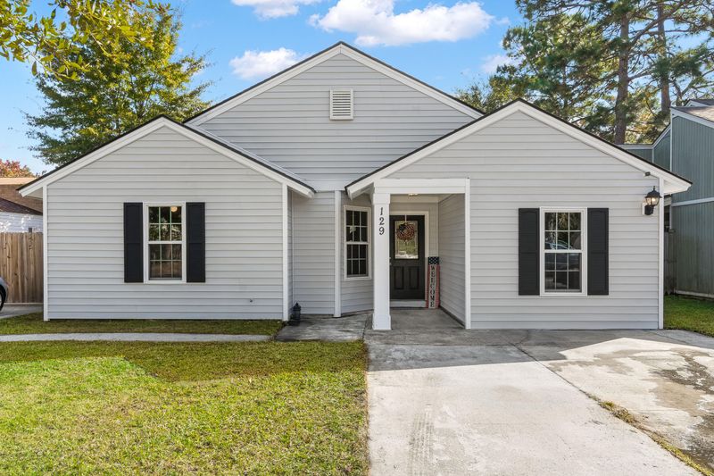 129 Lancashire Rd, Summerville, SC 29486