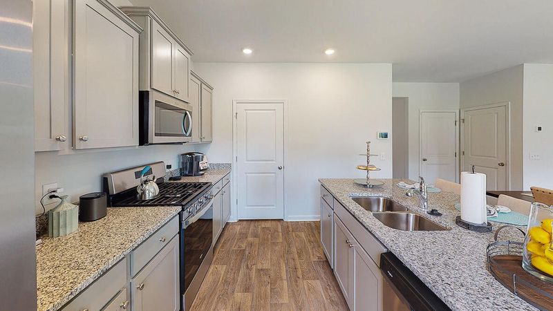 102 Summit View Dr, Summerville, SC 29486