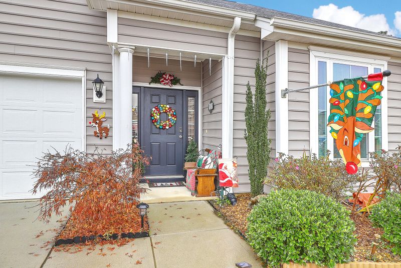 2032 Triple Crown Ln, Ridgeville, SC 29472