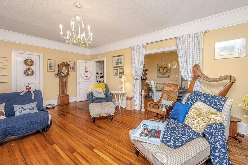 918 S Main St, Summerville, SC 29483