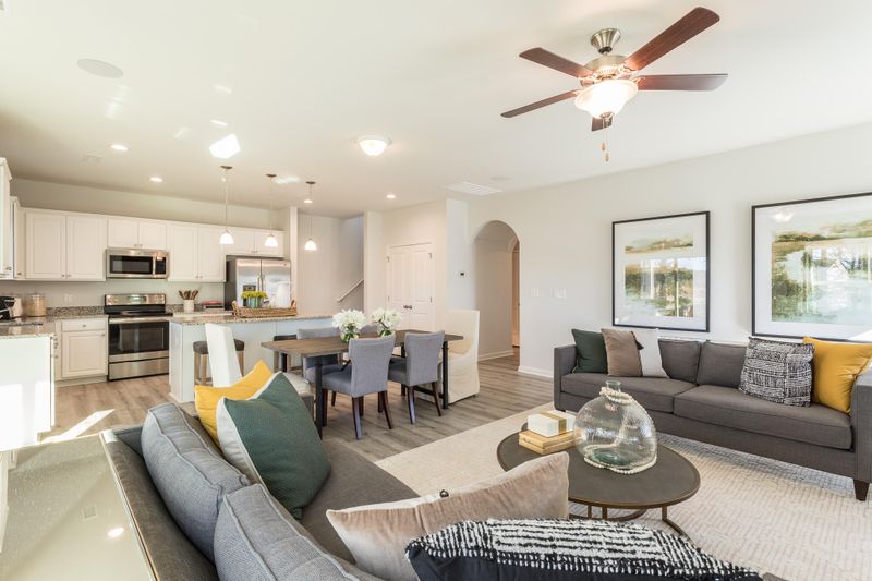 212 Clydesdale Cir, Summerville, SC 29486