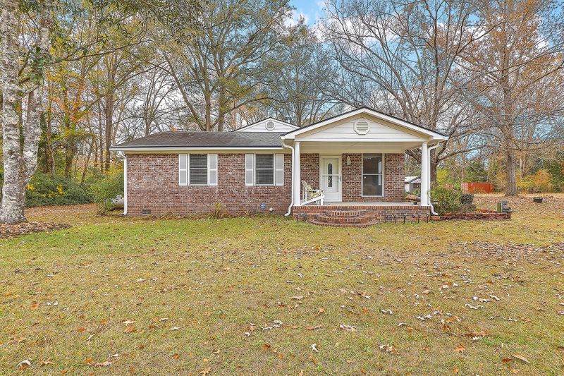 7229 Commodore Rd, Hollywood, SC 29449