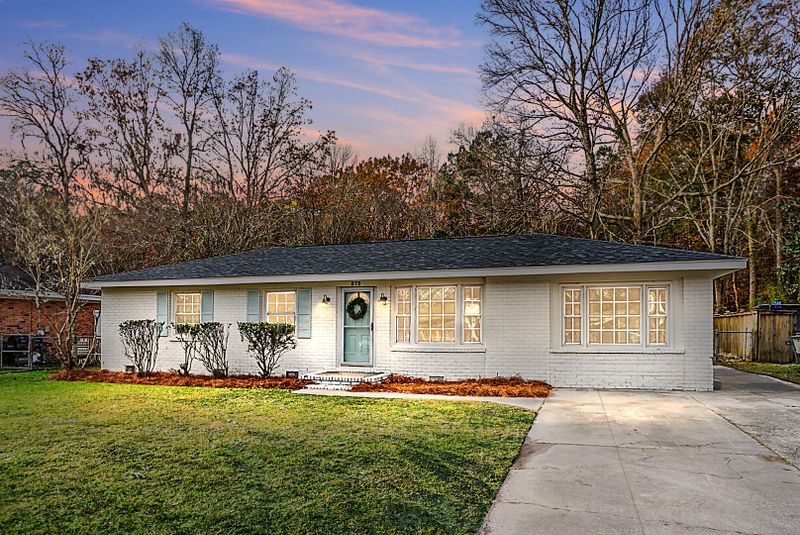 372 Holly Ave, Goose Creek, SC 29445