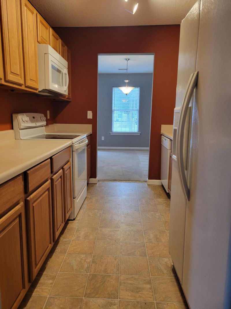 7857 Park Gate Dr, North Charleston, SC 29418