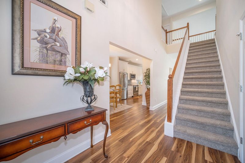 1750 Crystal Lake Dr, Charleston, SC 29412