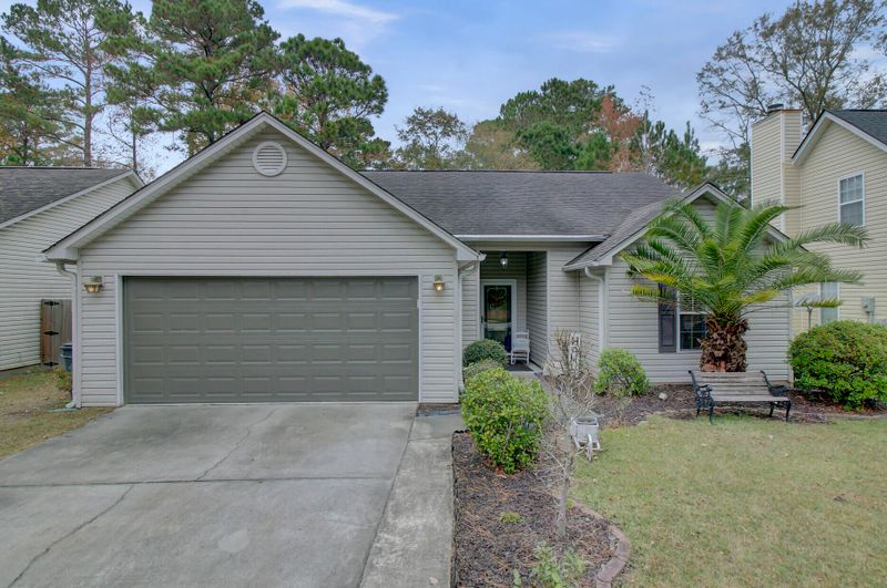 2752 Fernwood Dr, North Charleston, SC 29406