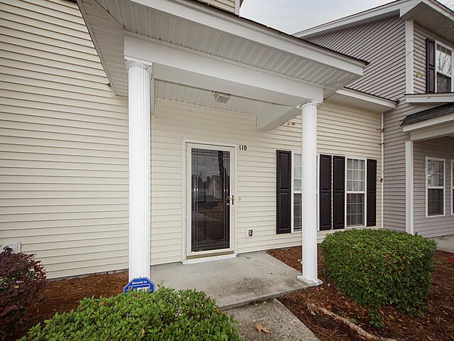 110 Broad River Dr, Summerville, SC 29485
