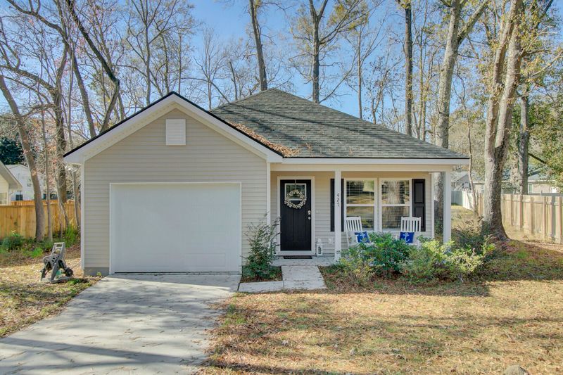 427 S Pandora Dr, Goose Creek, SC 29445